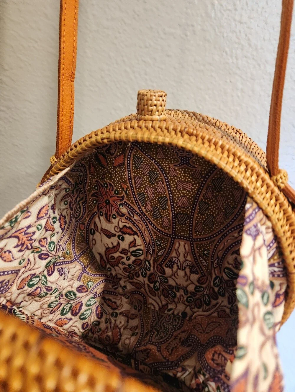 Woven Round Crossbody Bag in Natural Tan
